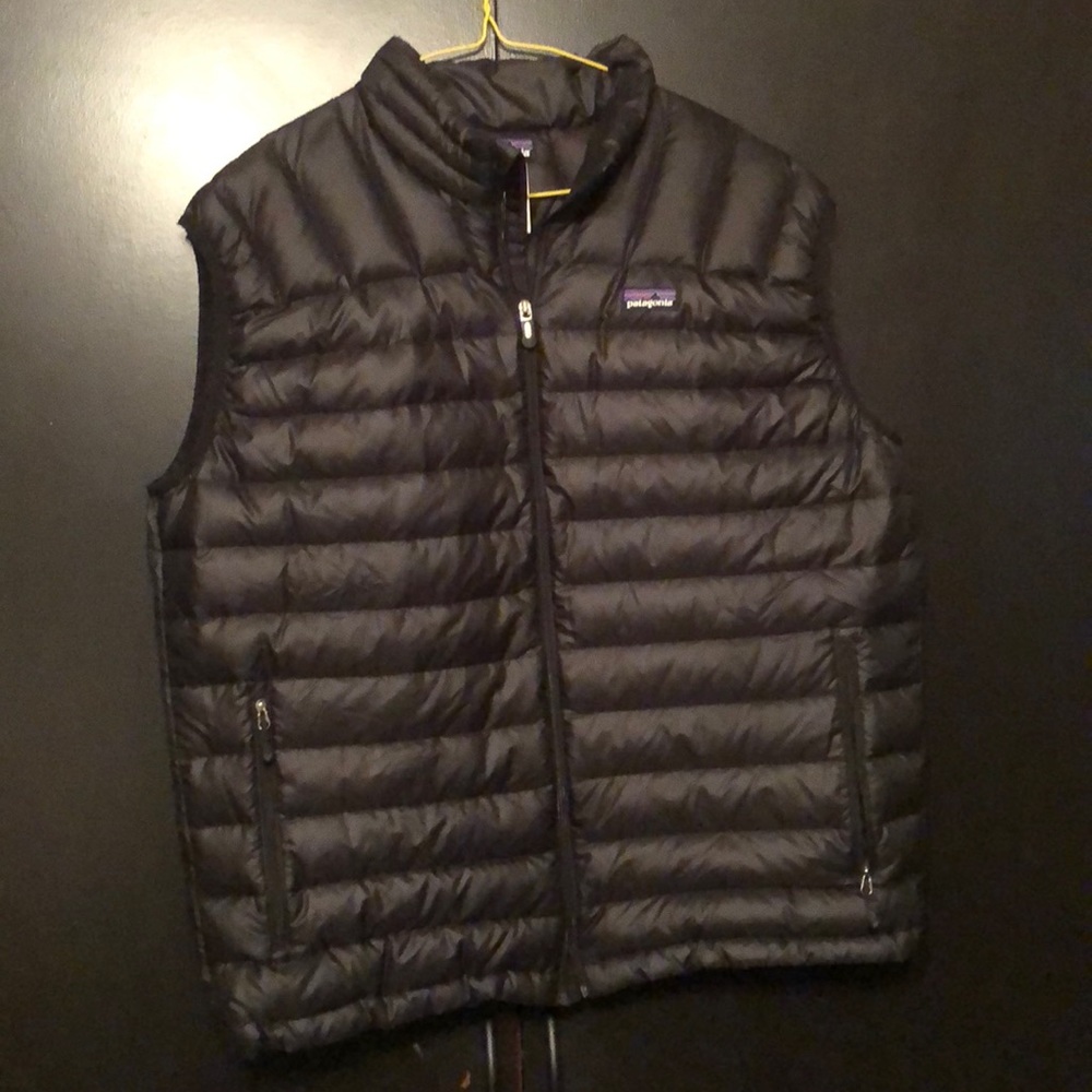 Men’s Patagonia vest, size large, good condition,